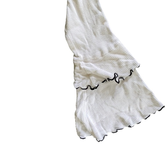 {Blue Blush} Bell Sleeve Crop Top - Picture 4 of 9